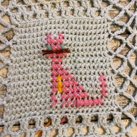 Super cute! Crochet Baby Crib Blanket hand Stitched Animal pattern. - Picture 4 of 10